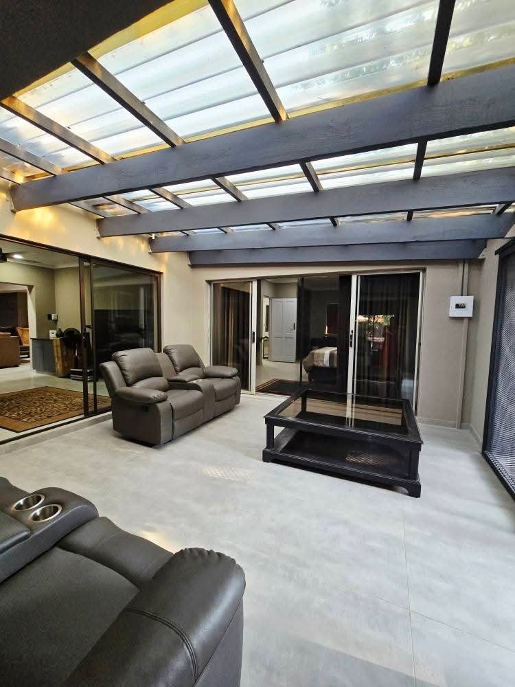 5 Bedroom Property for Sale in Irene Park North West